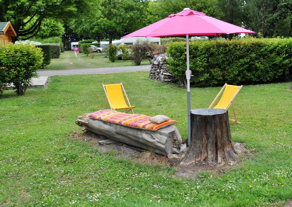 Camping Les Couesnons Hotel Roz sur Couesnon Bagian luar foto