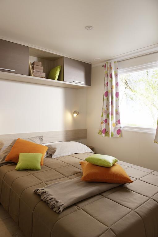 Camping Les Couesnons Hotel Roz sur Couesnon Ruang foto